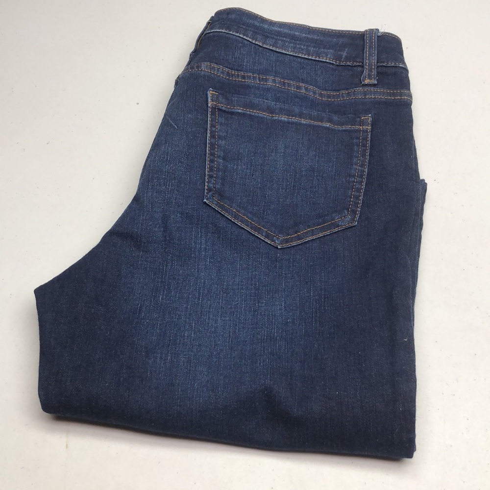 CLEO HIGH-RISE STRAIGHT CROP JEANS  6/28x27⭐️